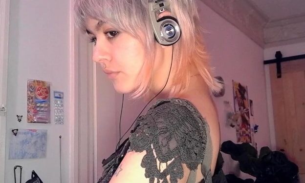 7 Fashion Trends That Are Back In Style, According To Tiktok